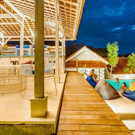 The Commotion Canggu Exterior photo