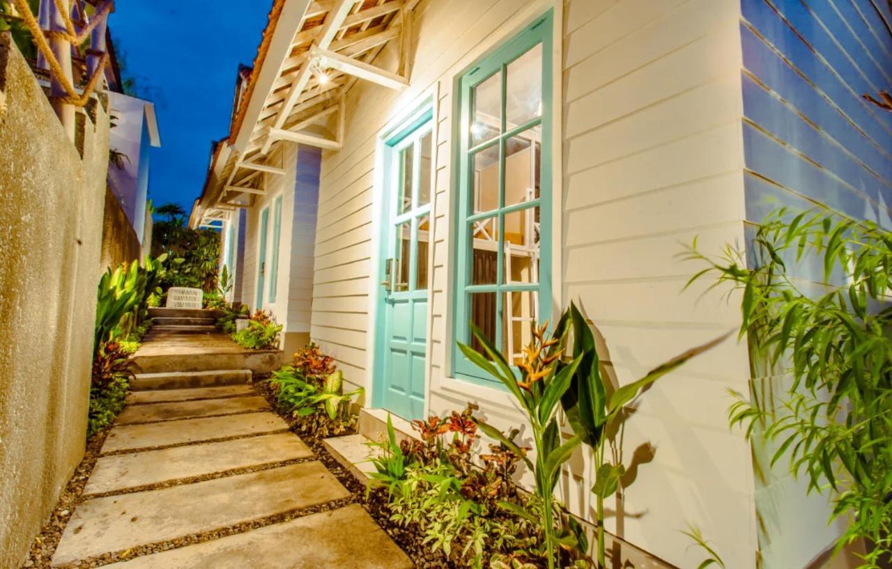 The Commotion Canggu Exterior photo