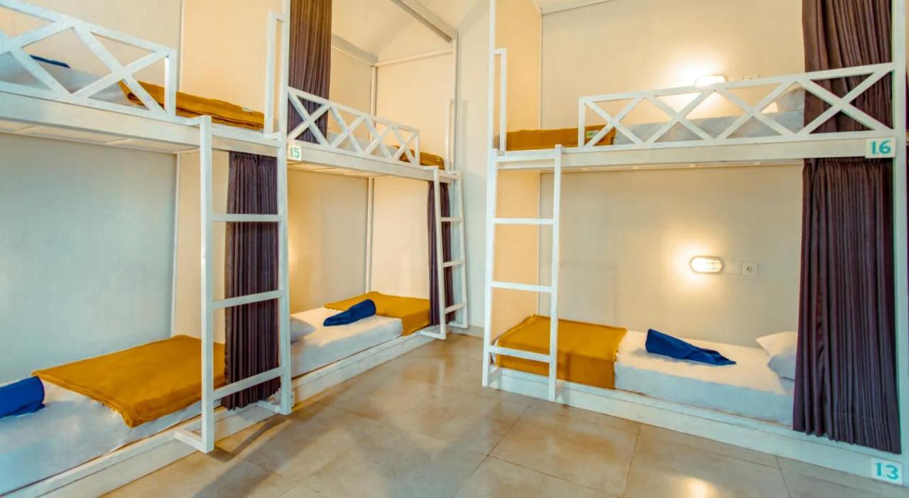 The Commotion Canggu Exterior photo