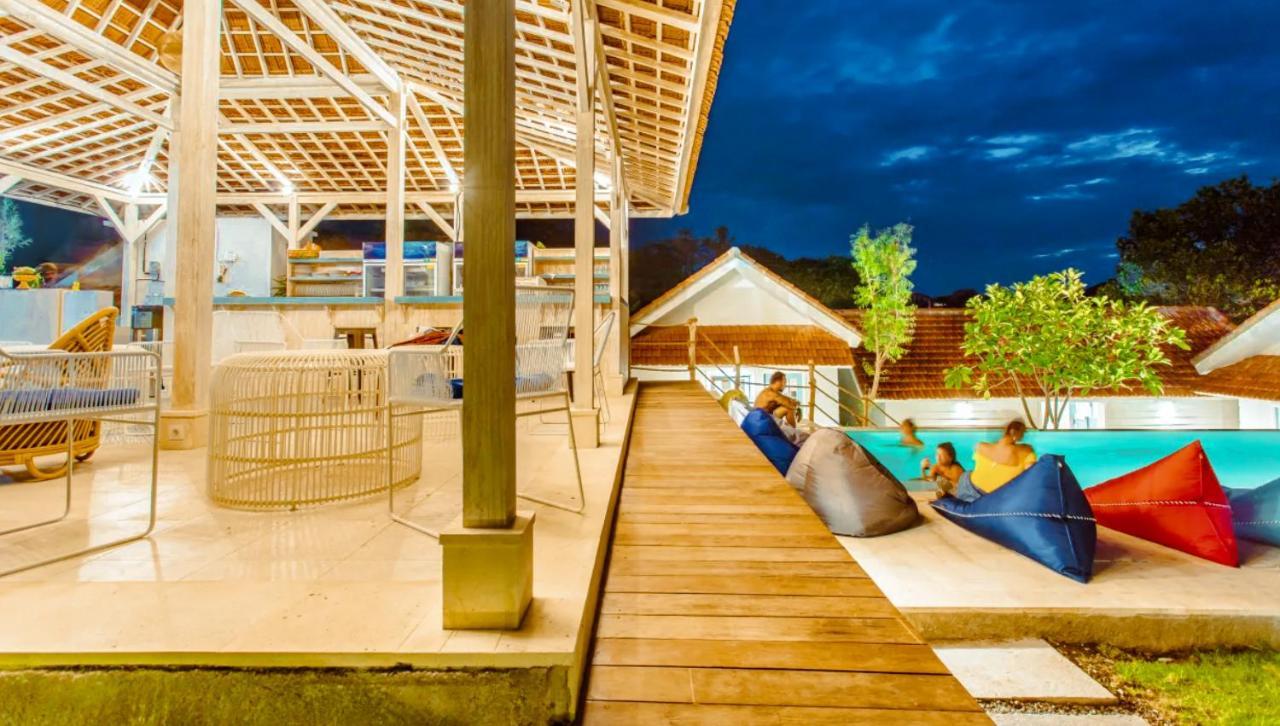 The Commotion Canggu Exterior photo