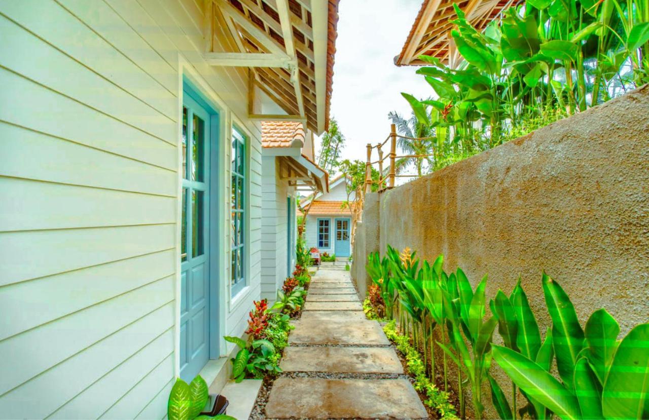 The Commotion Canggu Exterior photo