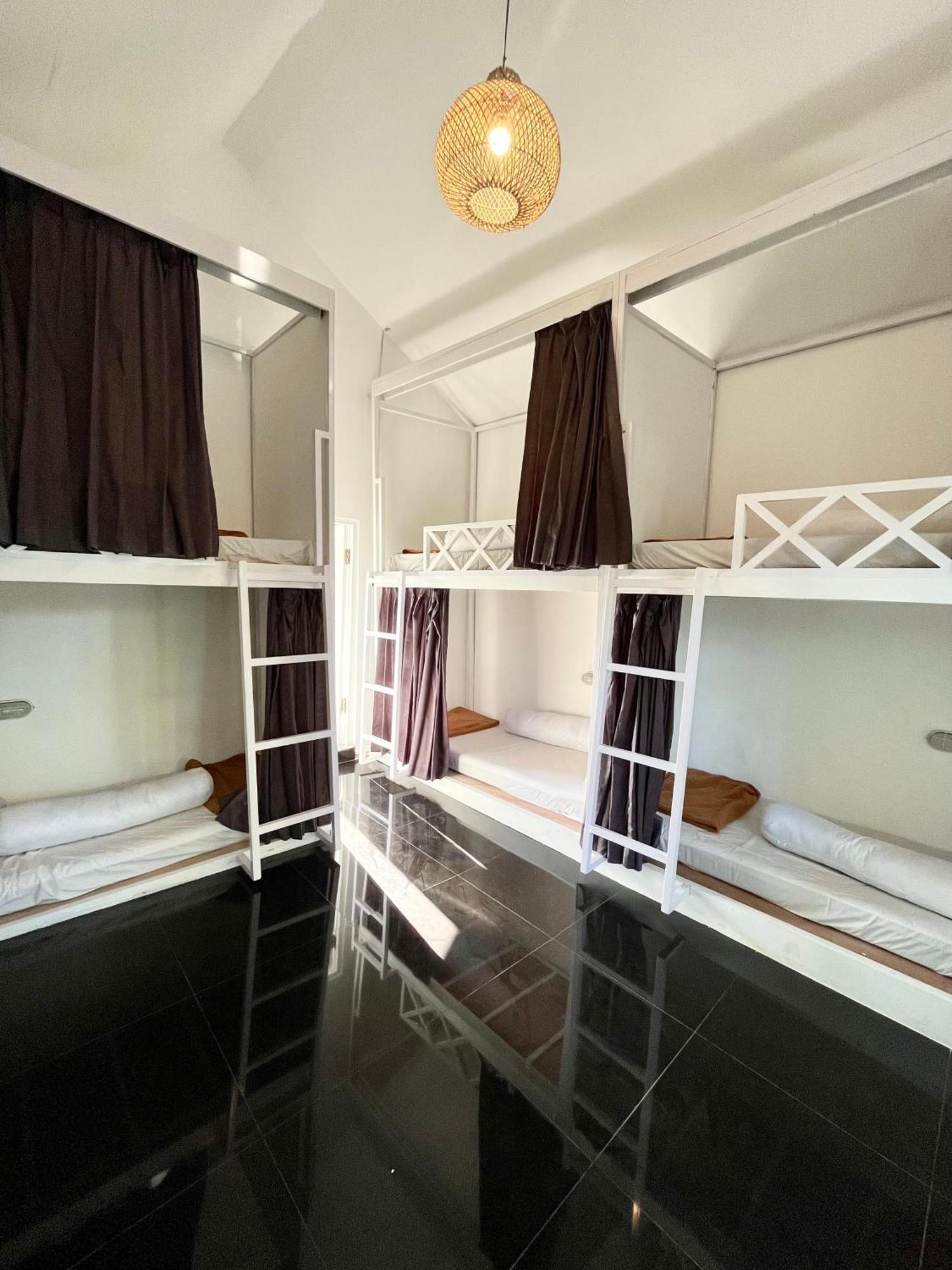 The Commotion Canggu Exterior photo